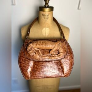 Vintage alligator leather purse made in Cuba